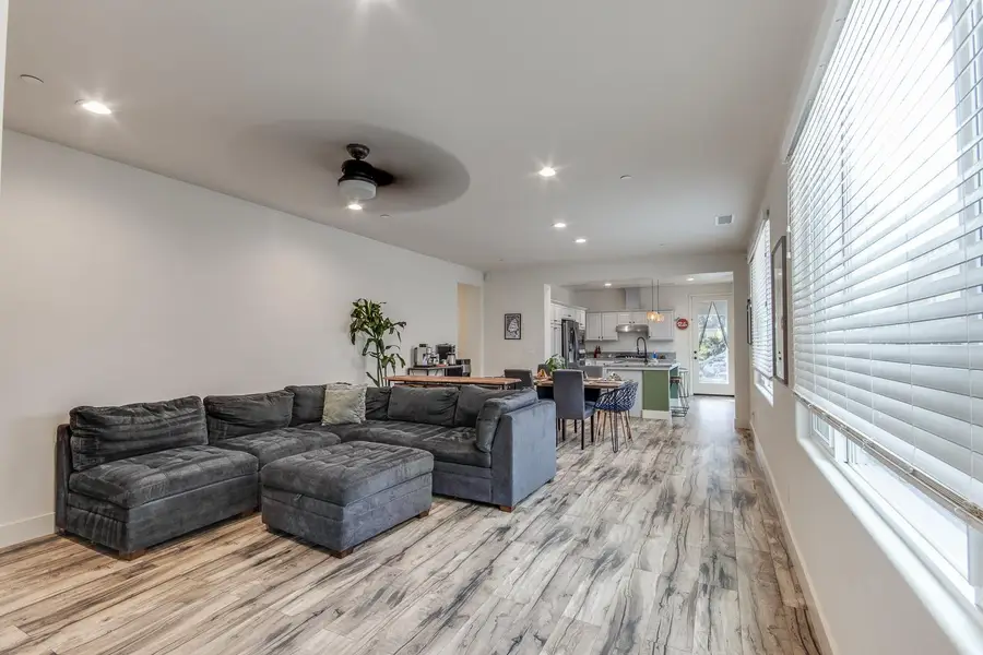 3918 Portals Avenue, Clovis, CA 93619 - Image #2