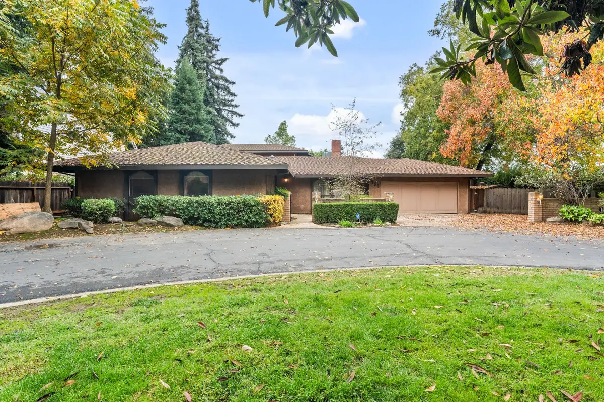 950 E South Bear Creek Drive, Merced, CA 95340 - Image #1