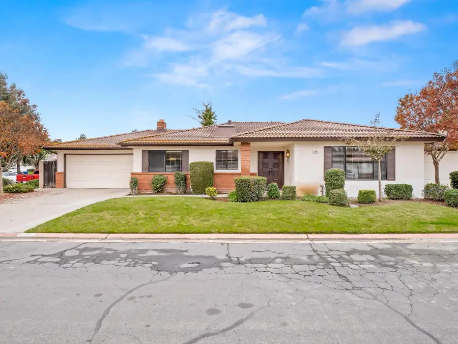 7607 N Gearhart Avenue, Fresno, CA 93720 - Image #2