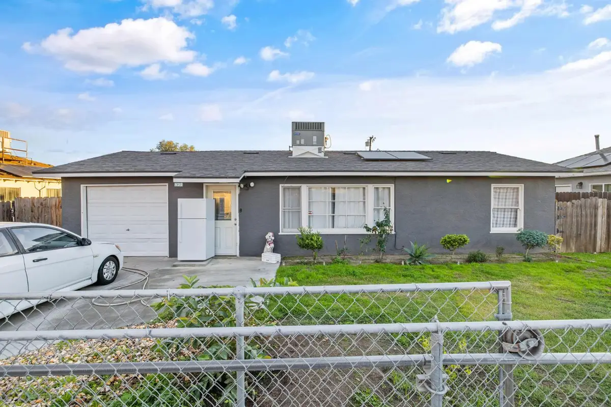 821 Lincoln Street, Hanford, CA 93230 - Image #1