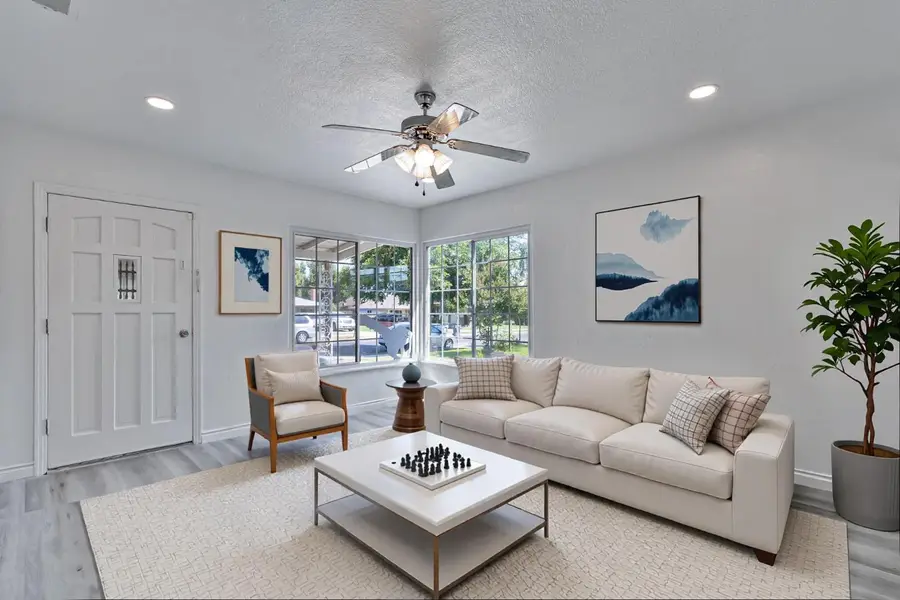 4774 Hammond, Fresno, CA 93703 - Image #2