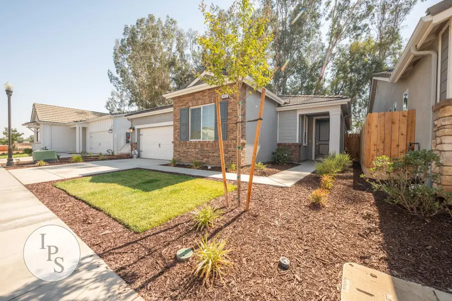 1457 Las Rosas Avenue, Clovis, CA 93619 - Image #3