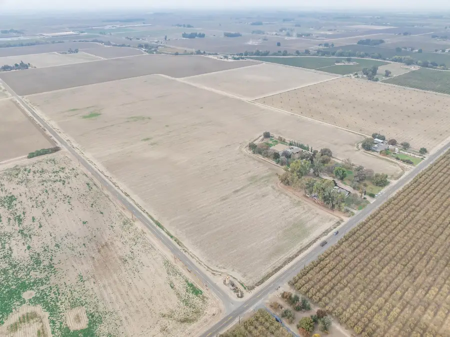 9368 22nd Avenue, Lemoore, CA 93245 - #2