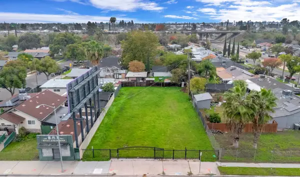 1361 N 1st Street, Fresno, CA 93703