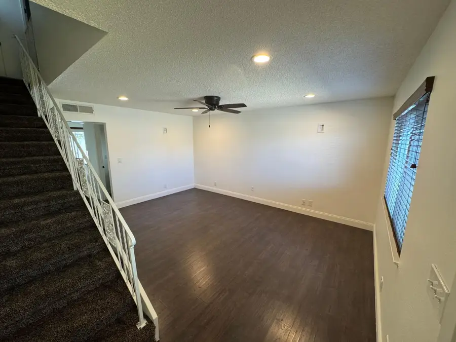 3725 E Hampton Way, Fresno, CA 93726 - Image #2