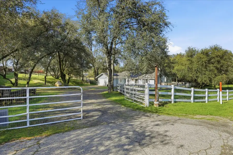 31562 Sioux Road, Coarsegold, CA 93614 - Image #3