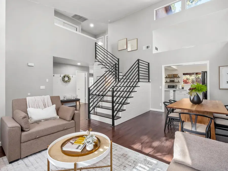 962 E Buckhill Road, Fresno, CA 93720 - Image #3