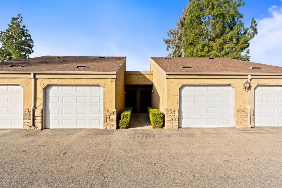 7166 N Fruit, Fresno, CA 93711 - Image #2
