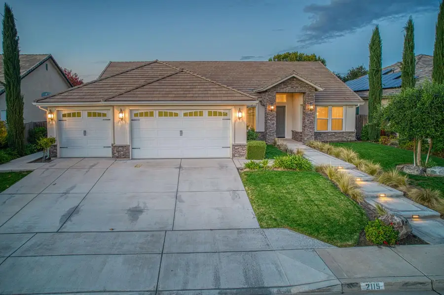 2115 Sophia Lane, Kingsburg, CA 93631 - Image #3