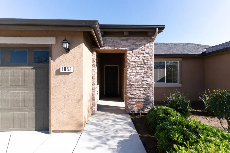 1853 S Kerckhoff Way, Hanford, CA 93230 - Image #2