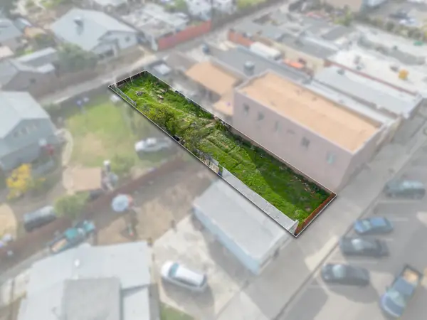 530 Fresno Street, Parlier, CA 93648