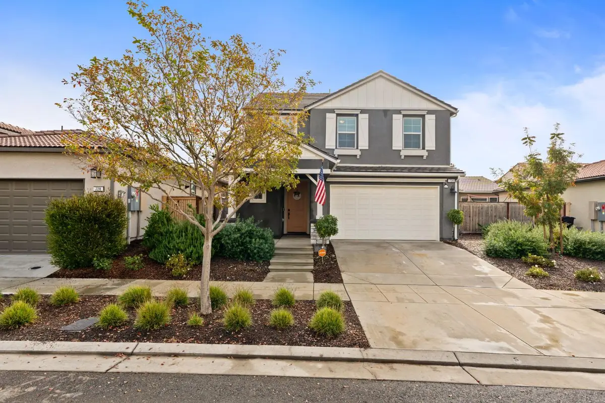 724 Arrowhead Drive, Madera, CA 93636 - Image #1