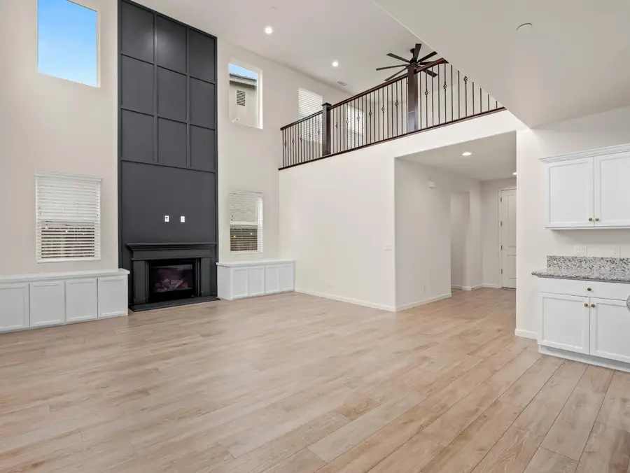 1040 San Marino Avenue, Clovis, CA 93619 - #2