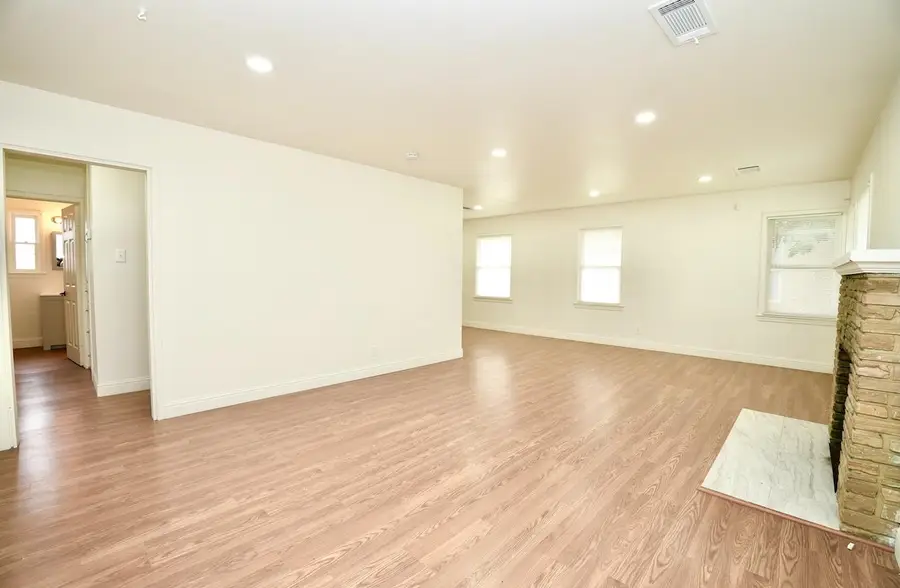 1305 E Fedora, Fresno, CA 93704 - Image #3