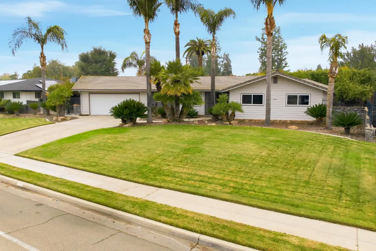 1720 W Barstow Avenue, Fresno, CA 93711 - Image #1
