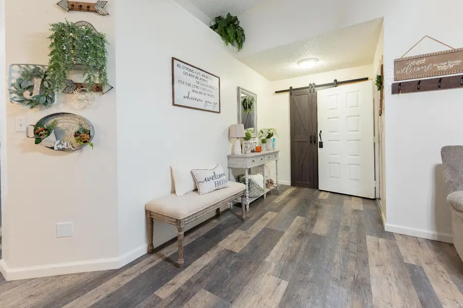 1061 11th Avenue, Kingsburg, CA 93631 - #3