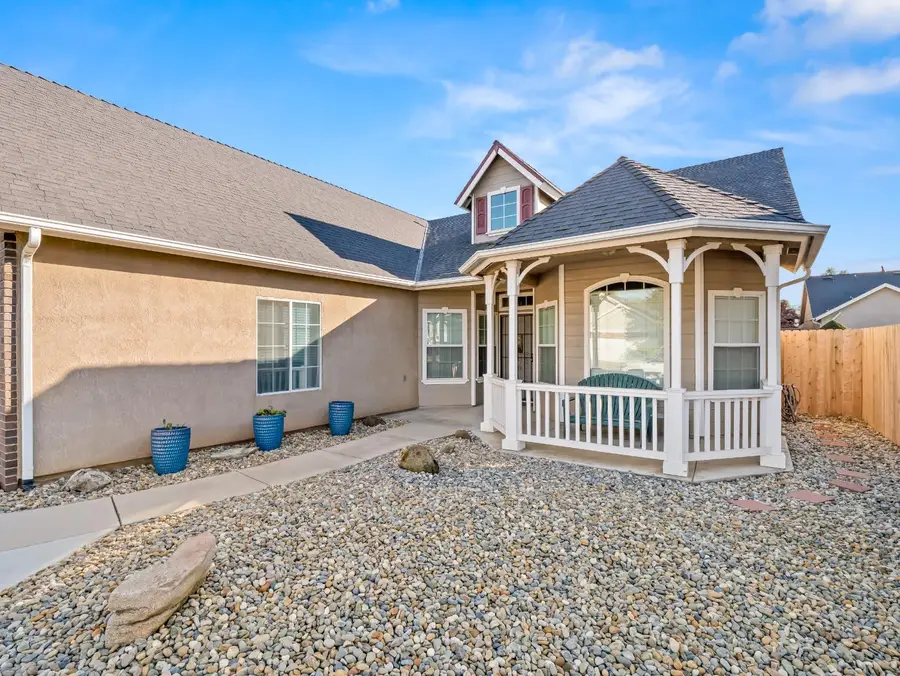 2887 E Christopher Drive, Fresno, CA 93720 - Image #3