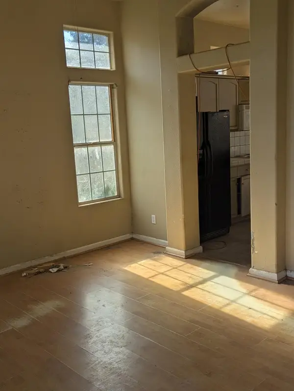 7711 N Ivanhoe Avenue, Fresno, CA 93722