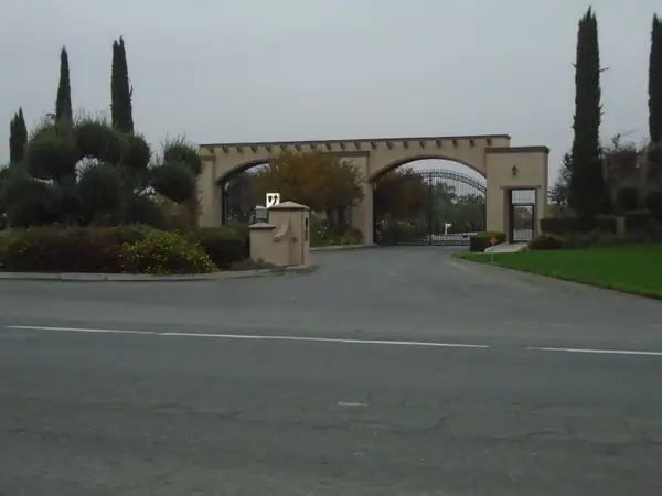 13883 Francisco Drive, Hanford, CA 93230