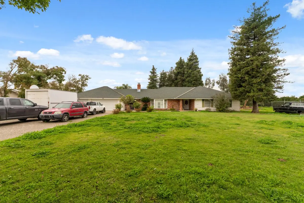 5517 S East Avenue, Fresno, CA 93725 - Image #1