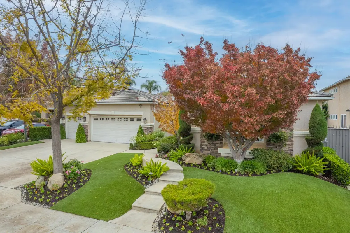 2824 E Omaha Avenue, Fresno, CA 93720 - Image #1