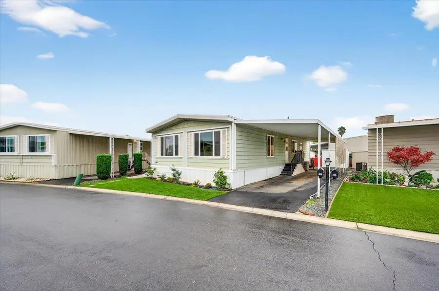 221 W Herndon Avenue #120, Pinedale, CA 93650 - Image #2