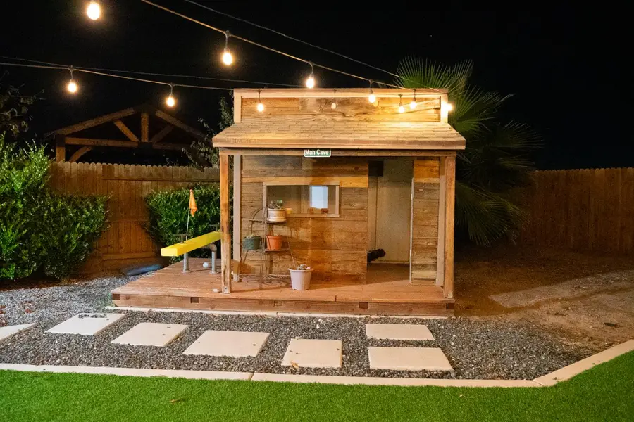 470 Daphne Lane, Lemoore, CA 93245 - Image #3