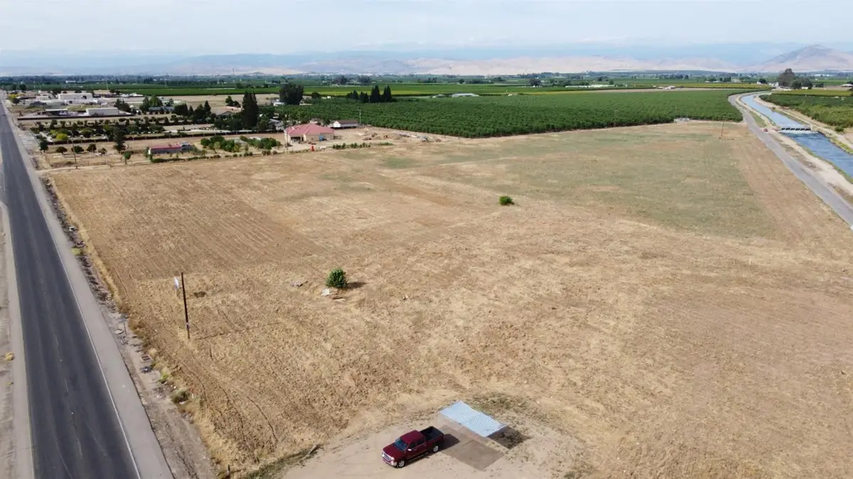 836 S Academy Avenue, Sanger, CA 93657 - #1