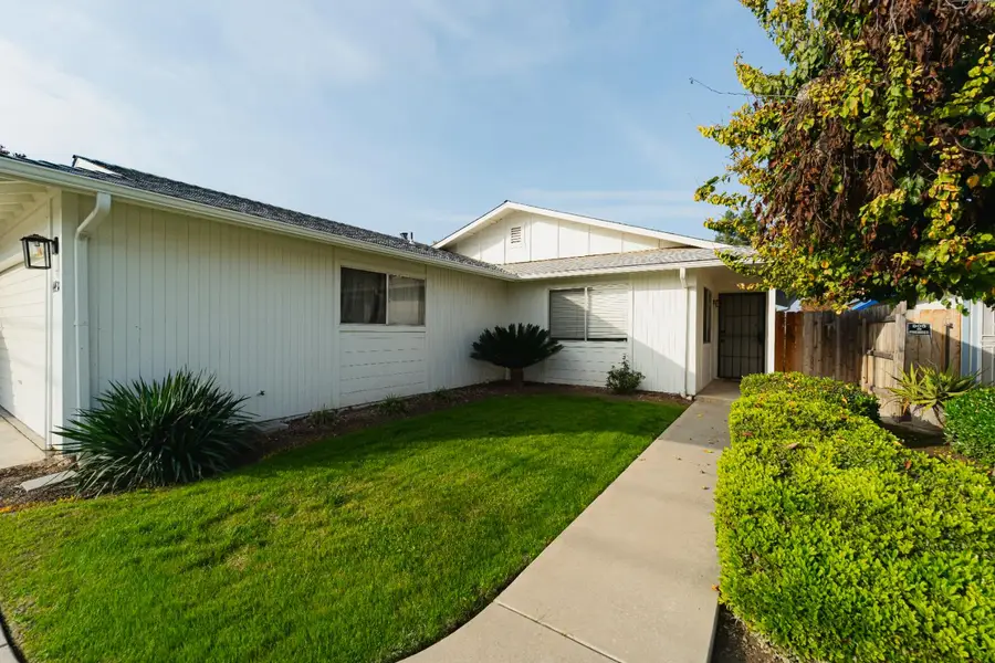 4438 W Feemster Avenue, Visalia, CA 93277 - #2
