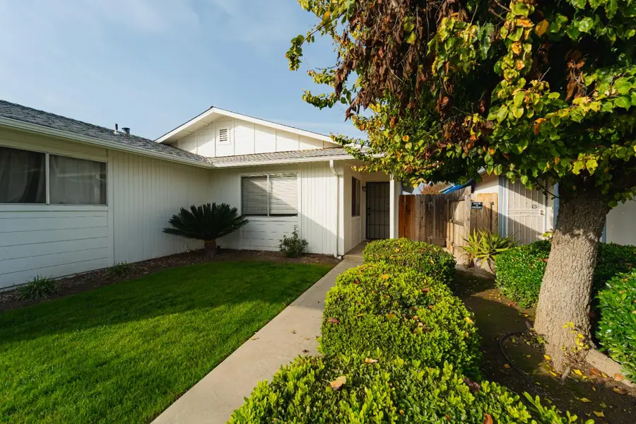 4438 W Feemster Avenue, Visalia, CA 93277 - #3