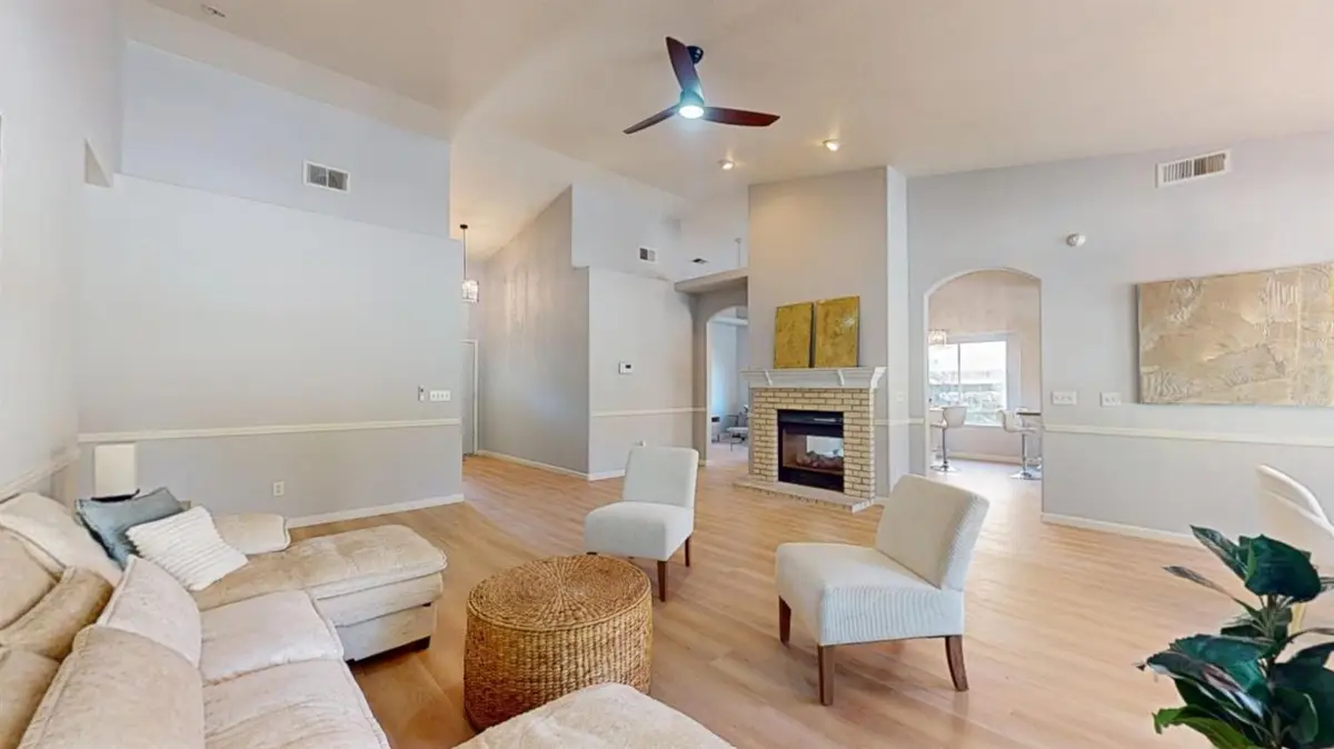 2944 E Christopher Drive, Fresno, CA 93720 - Image #1