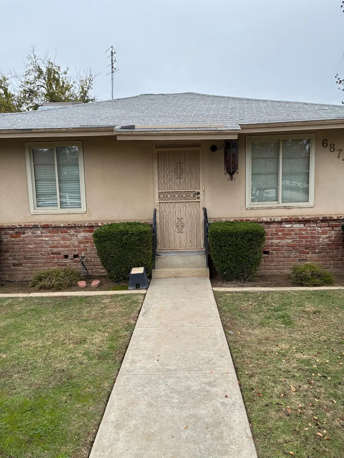 6874 E E. Olive Avenue E, Fresno, CA 93727 - Image #1