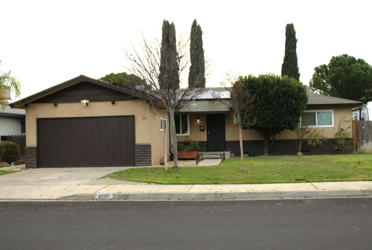 698 W Donner Avenue, Clovis, CA 93612 - Image #1