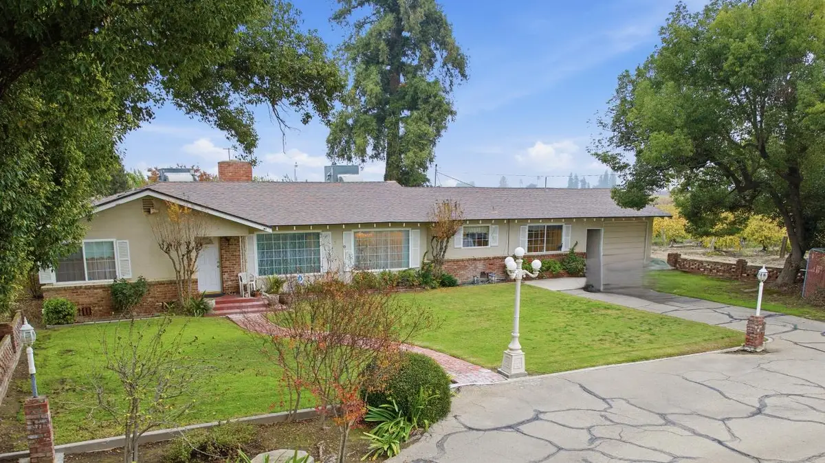 11704 E Nebraska Avenue, Selma, CA 93662 - Image #1