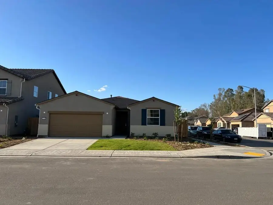 6734 E Cambridge Avenue, Fresno, CA 93727 - Image #2