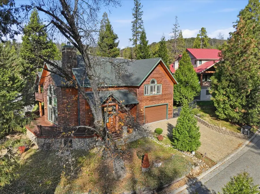 53903 Creekside Ln, Bass Lake, CA 93604 - Image #3