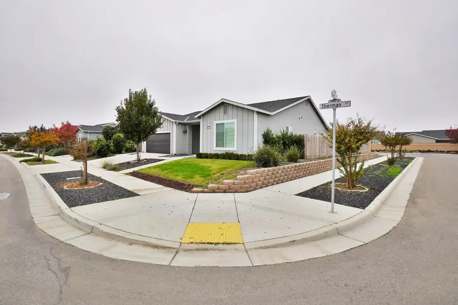 1962 N Sherman Street, Hanford, CA 93230 - Image #3