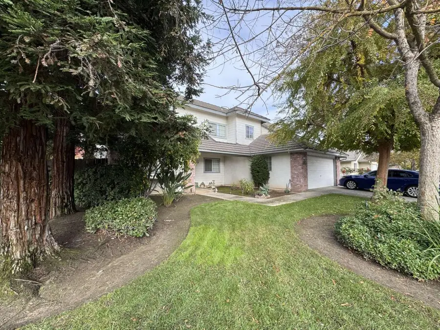 2090 E Pryor Drive, Fresno, CA 93720 - Image #2