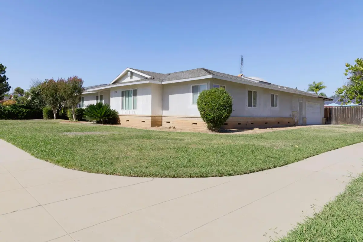 1418 W Palo Alto Avenue, Fresno, CA 93711 - Image #1