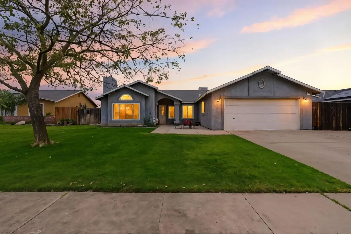 351 Barcelona Drive, Lemoore, CA 93245 - Image #1