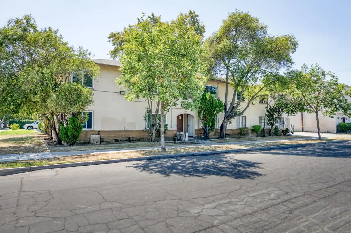 326 E Dudley Avenue, Fresno, CA 93728 - Image #1