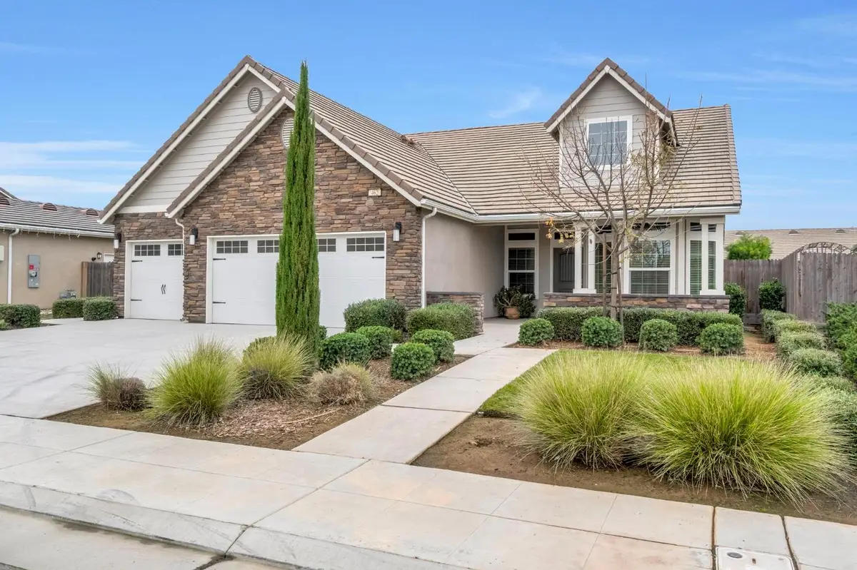 462 S Crescent Lane, Madera, CA 93636 - Image #1