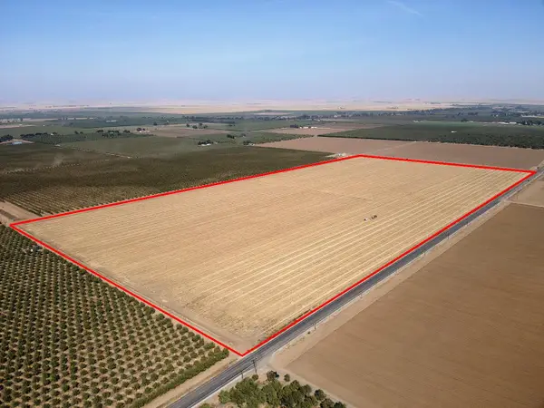 1 Le Grand & Burchell, Le Grand, CA 95333