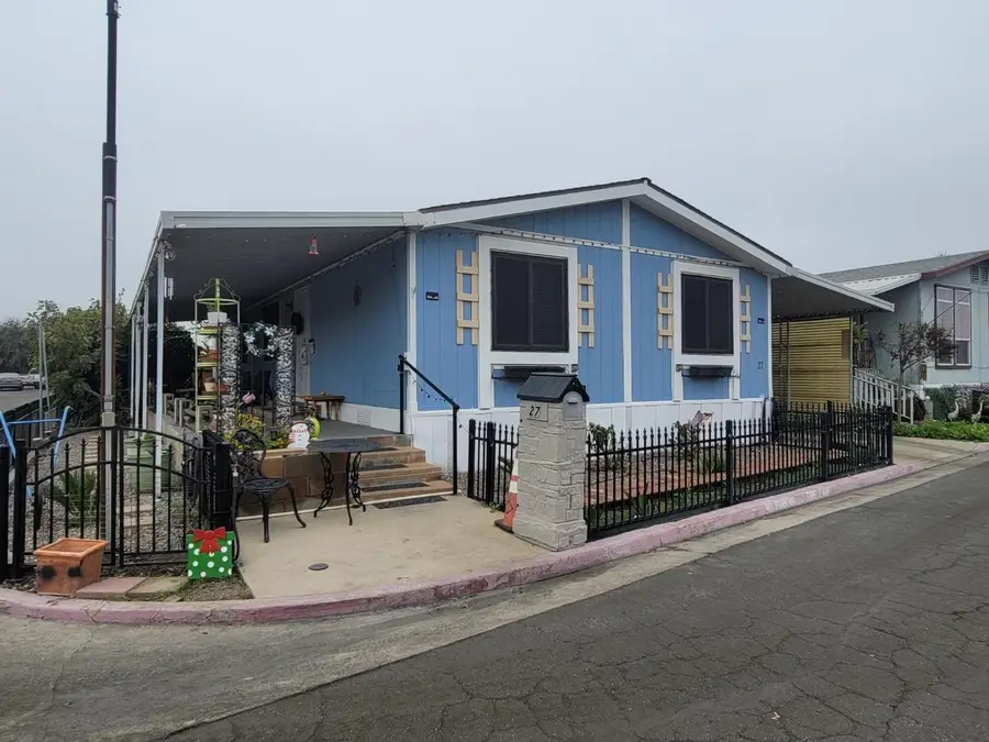 1401 E Paige Avenue, Tulare, CA 93274 - Image #2