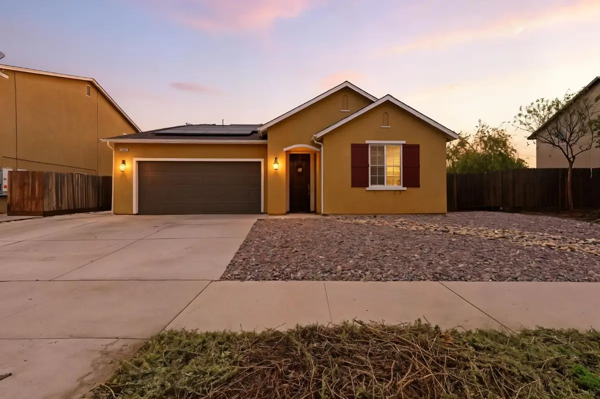 3934 E College, Visalia, CA 93292 - Image #1