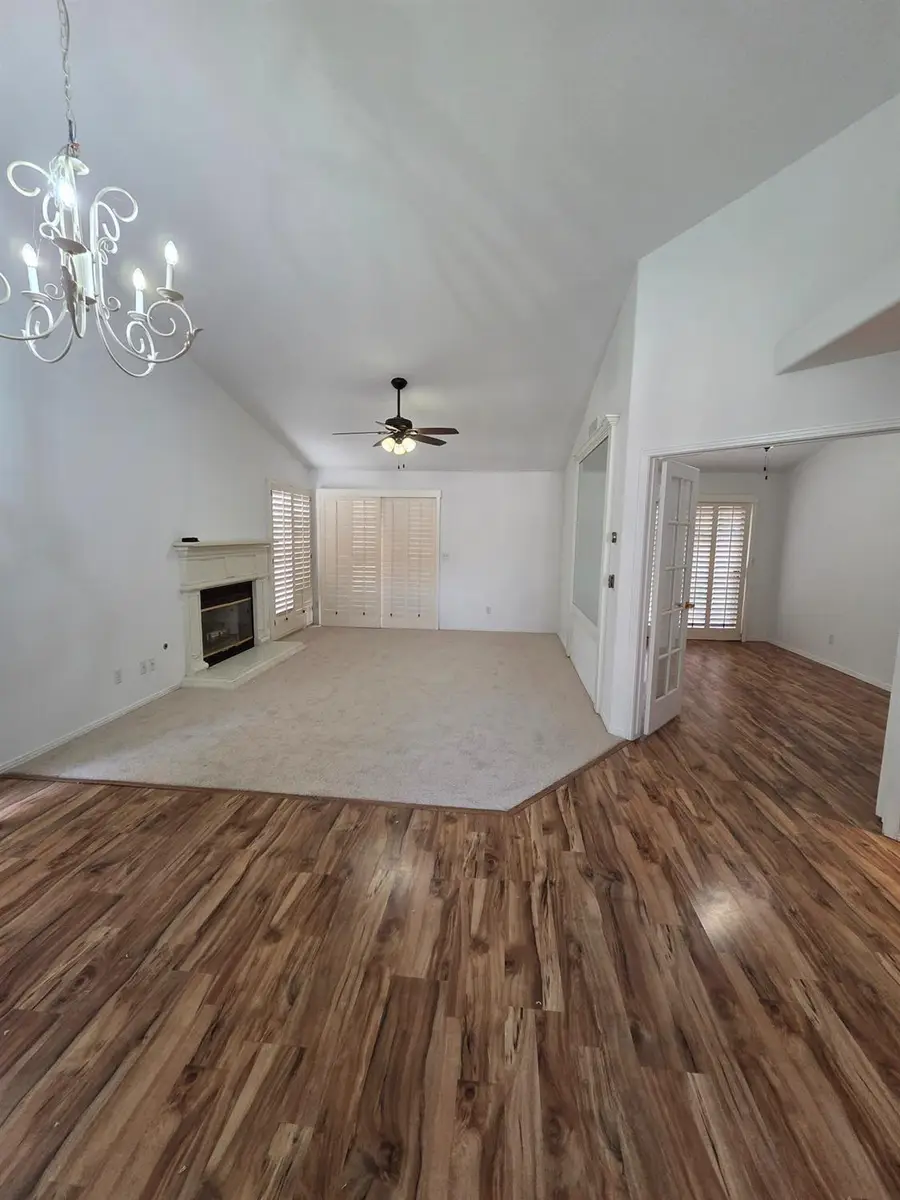 369 E Lindbrook Lane, Fresno, CA 93720 - Image #2