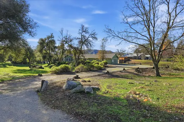 45464 Dillon Dr, Ahwahnee, CA 93601