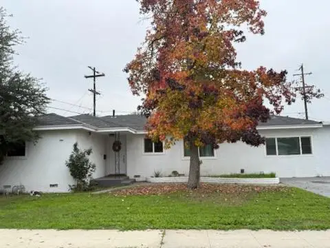 2902 N 4th Street, Fresno, CA 93703