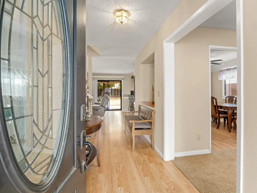 9322 N Jackson Avenue, Fresno, CA 93720 - Image #3