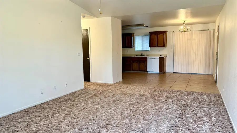 202 N 10th Street, Hanford, CA 93230 - Image #3